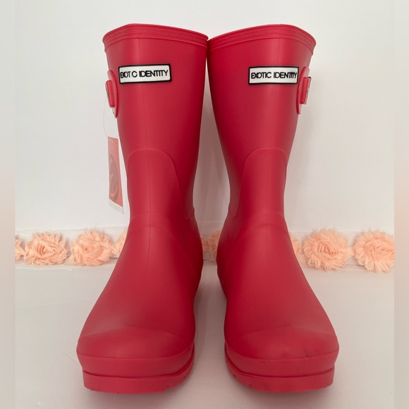 Pink Exotic Identity rain boots , size 6 - Picture 2 of 5